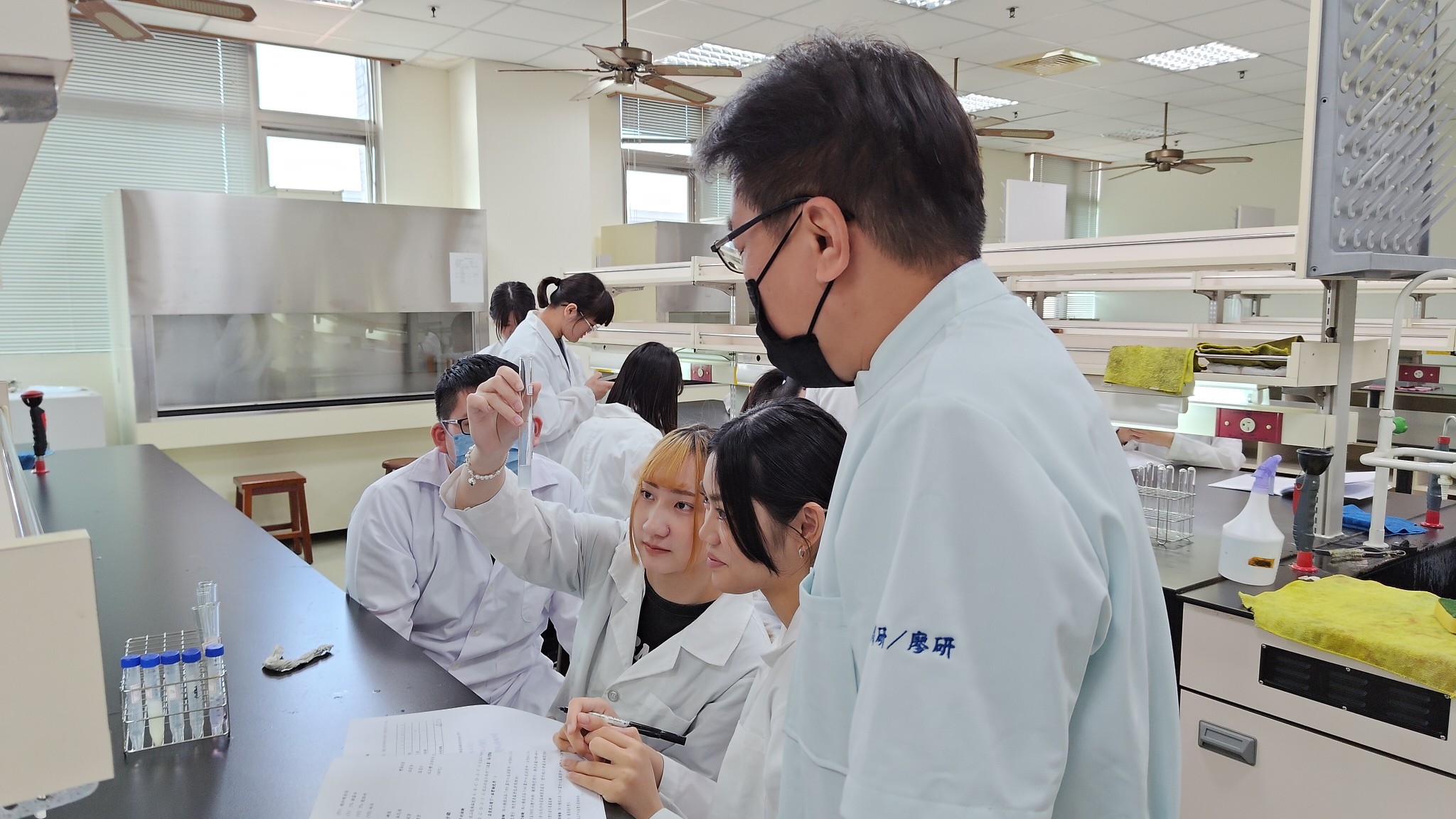 學士專業主視覺